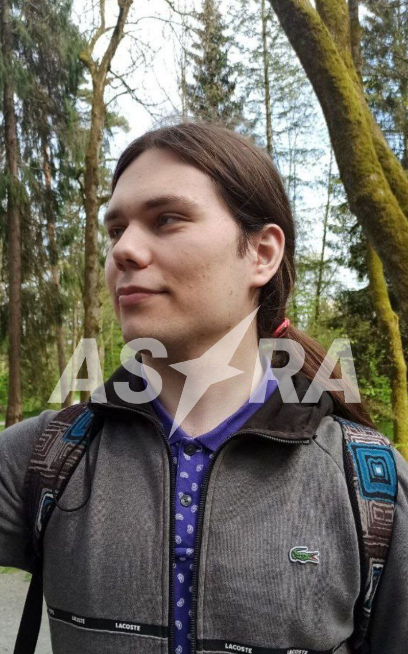 В Германии посадили в миграционную тюрьму и планируют депортировать в РФ либертарианца Илью Школьного