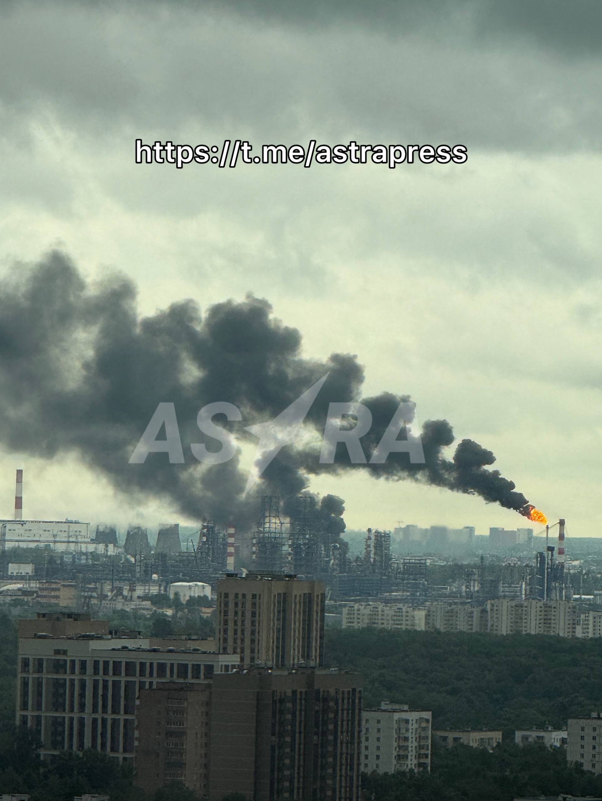Собянин заявил о повреждении Московского НПЗ в Капотне в результате попадания дрона