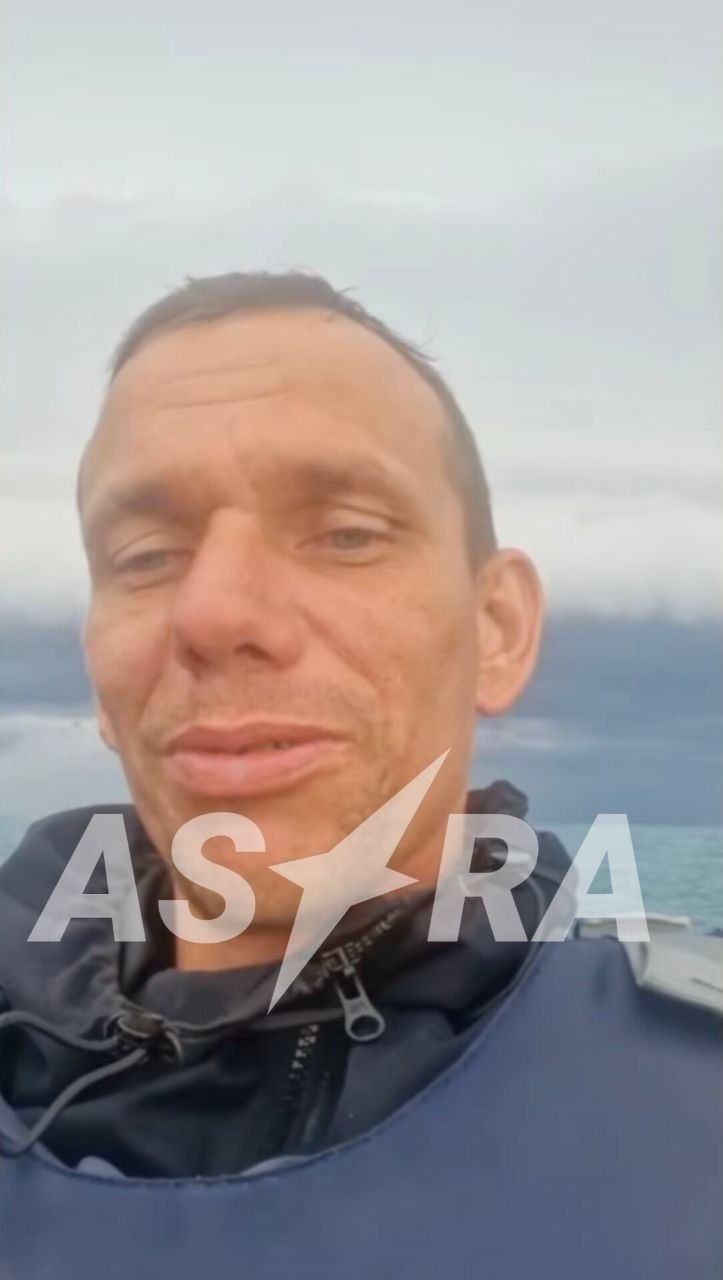 Medical servicemen escaped Russian army by kayaking on the Black Sea